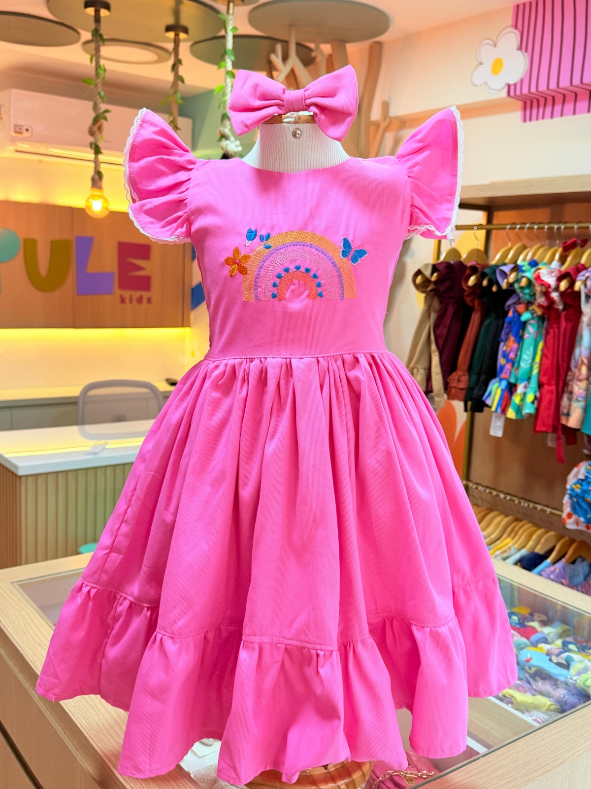 Vestido Arco Irís Bordado Rosa