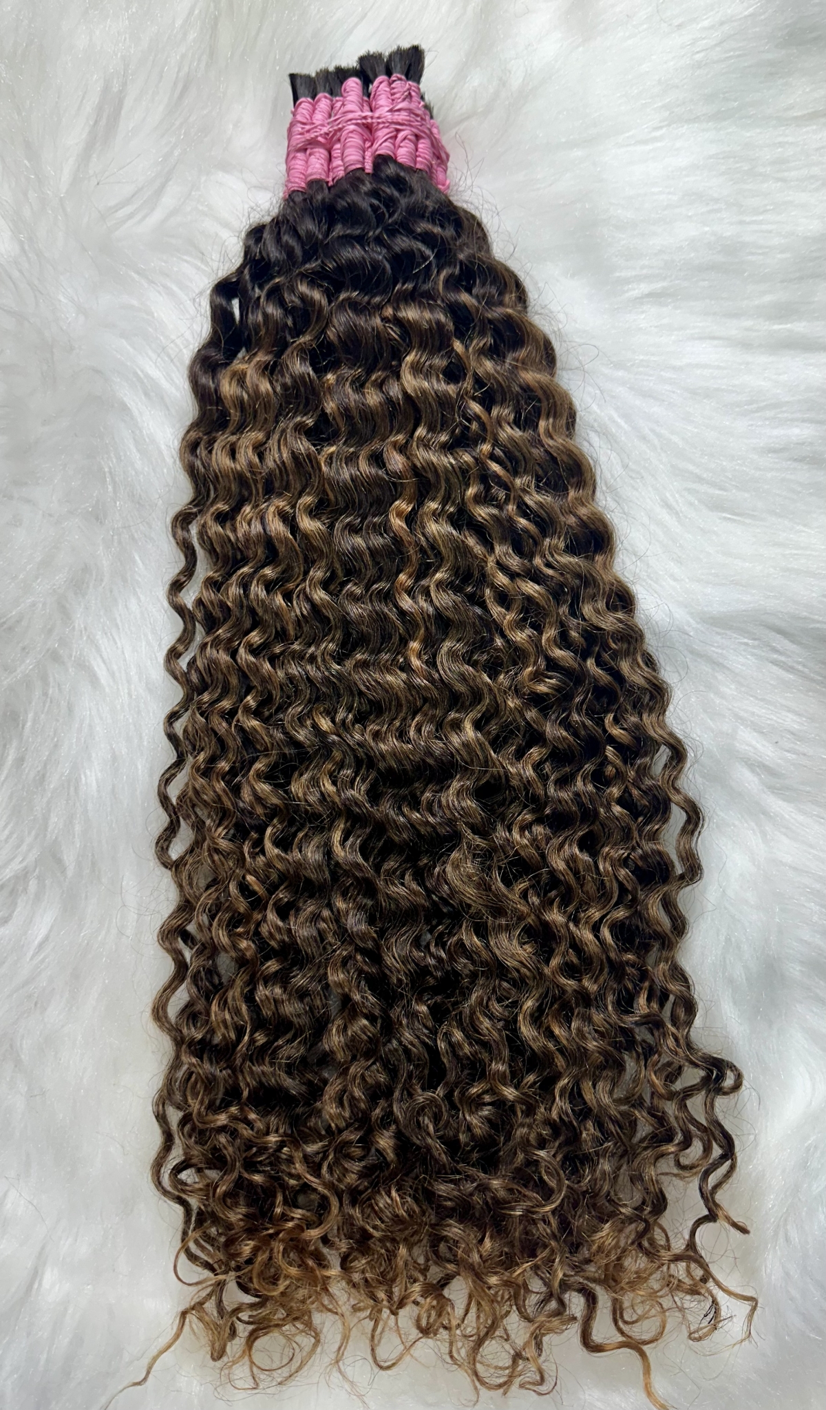 Cabelo Humano Cacheado tipo 3 75 CM Morena Iluminado