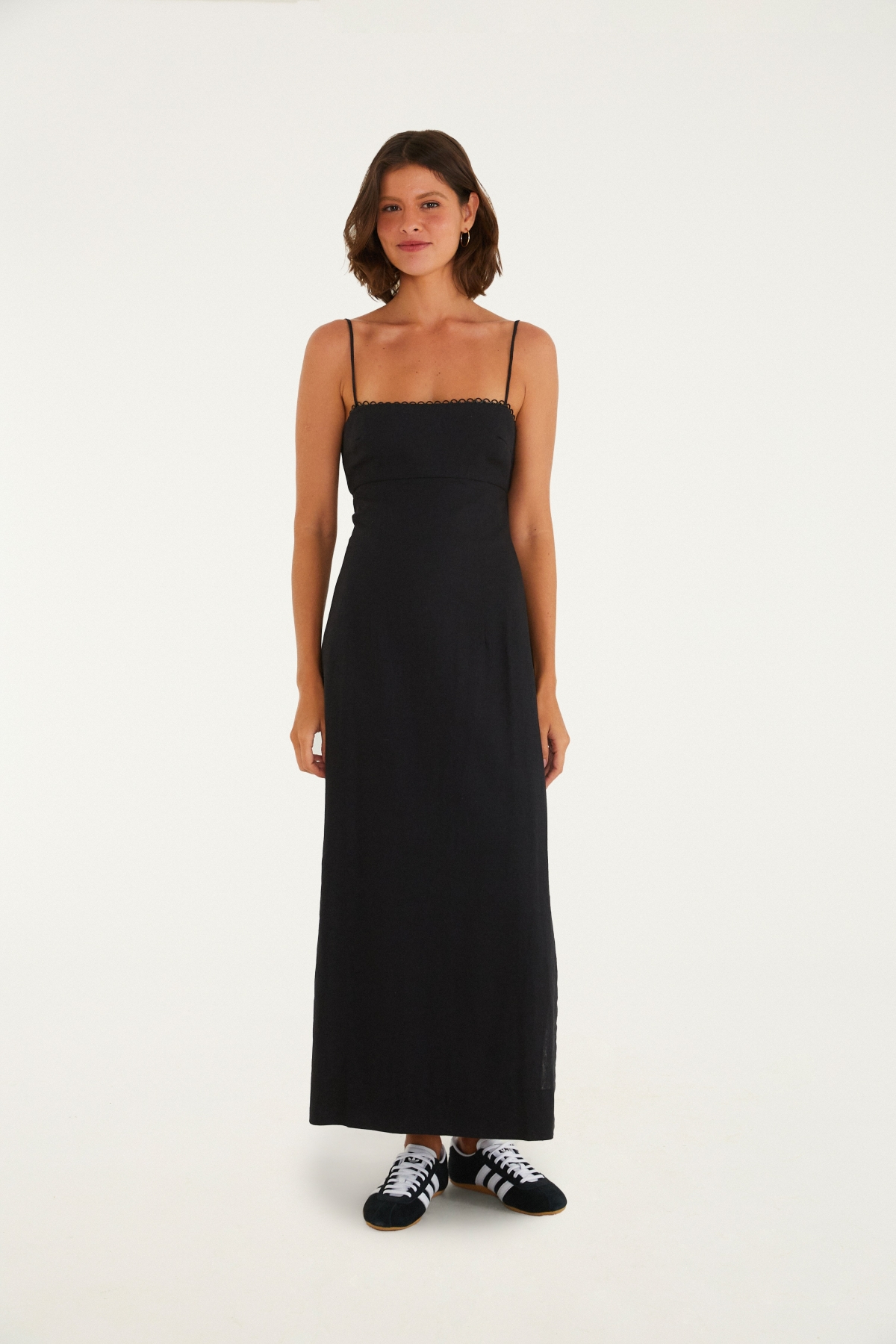 VESTIDO RETO ALCINHAS PRETO
