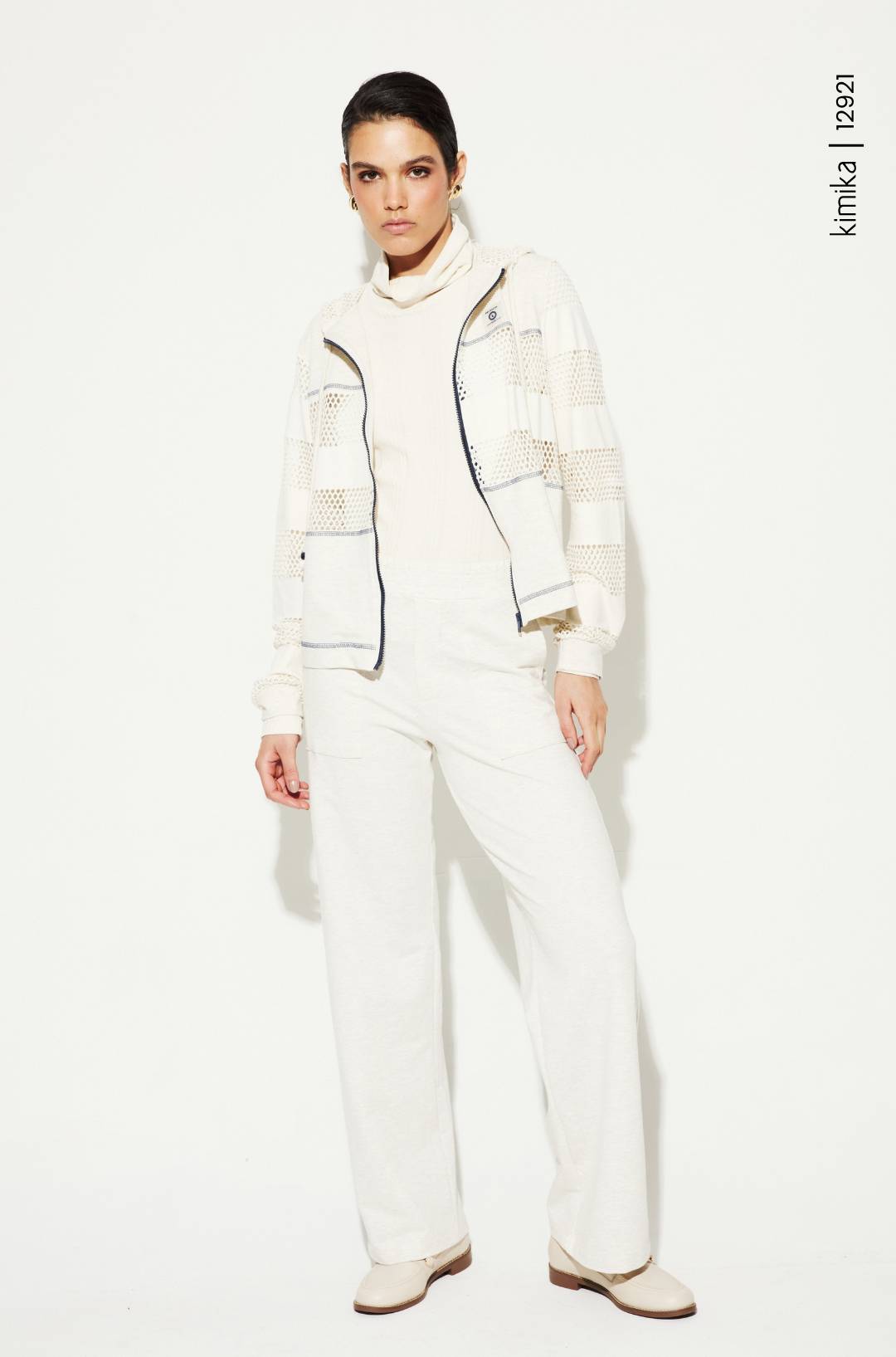 CONJUNTO DE CALÇA E BLUSA COM TOUCA FRVR OFF WHITE