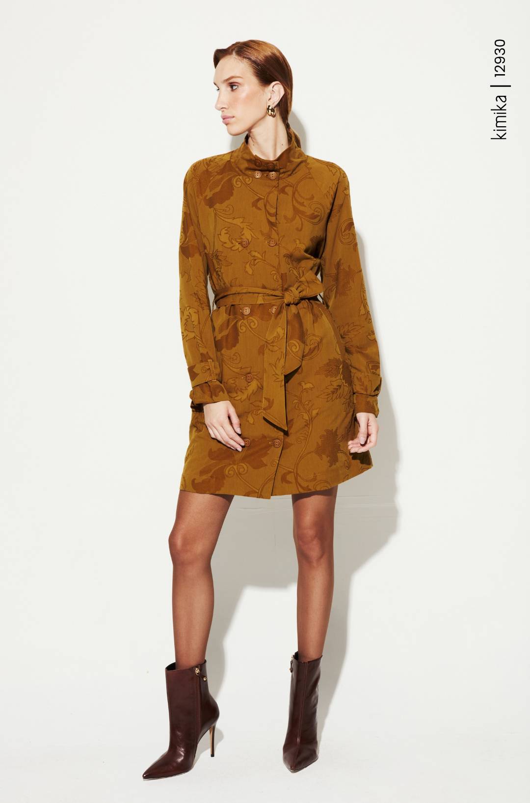 VESTIDO CURTO COM ABOTOAMENTO FRONTAL MOSTARDA