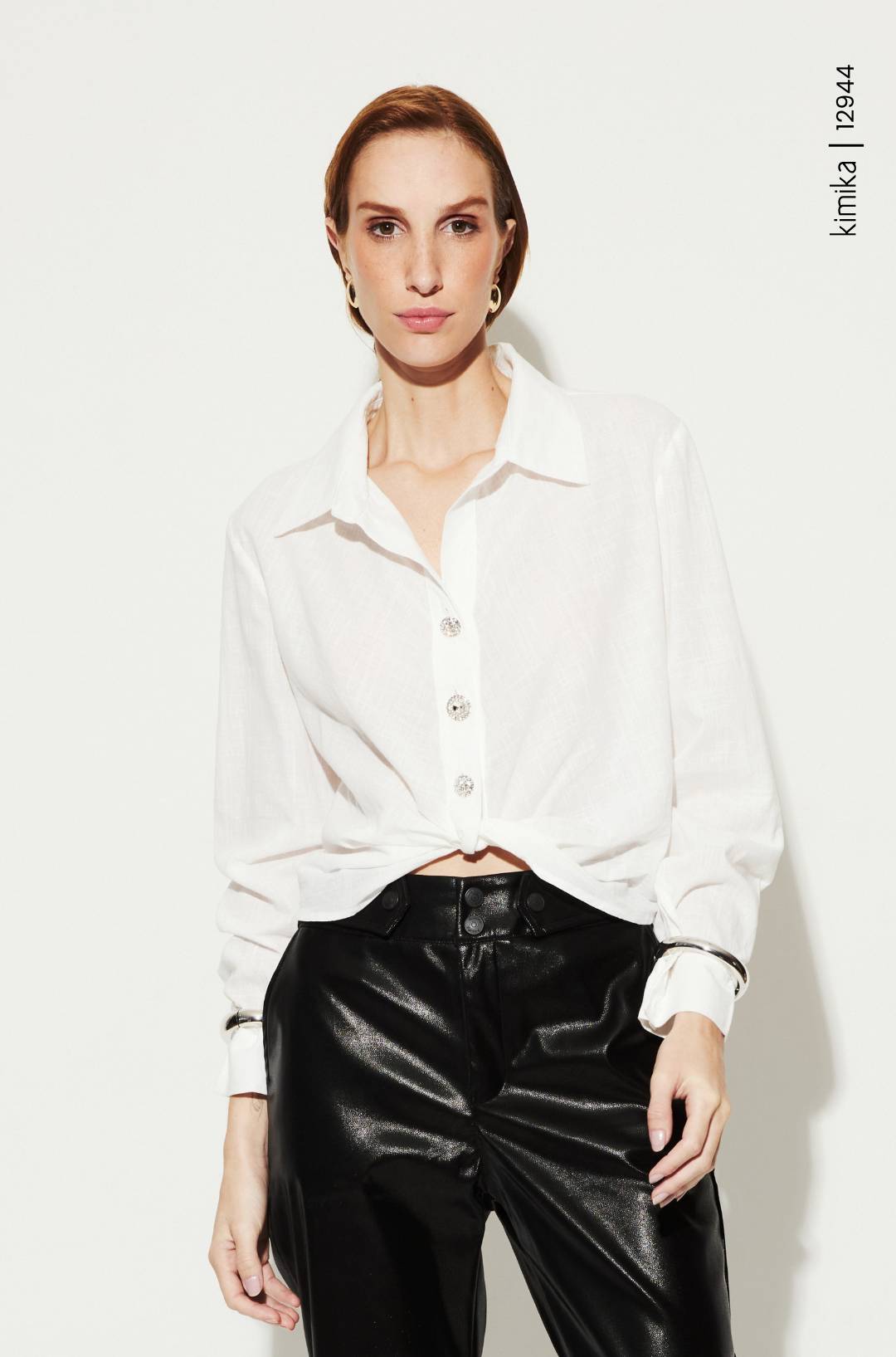 CAMISA DE ABOTOAMENTO FRONTAL BRANCA
