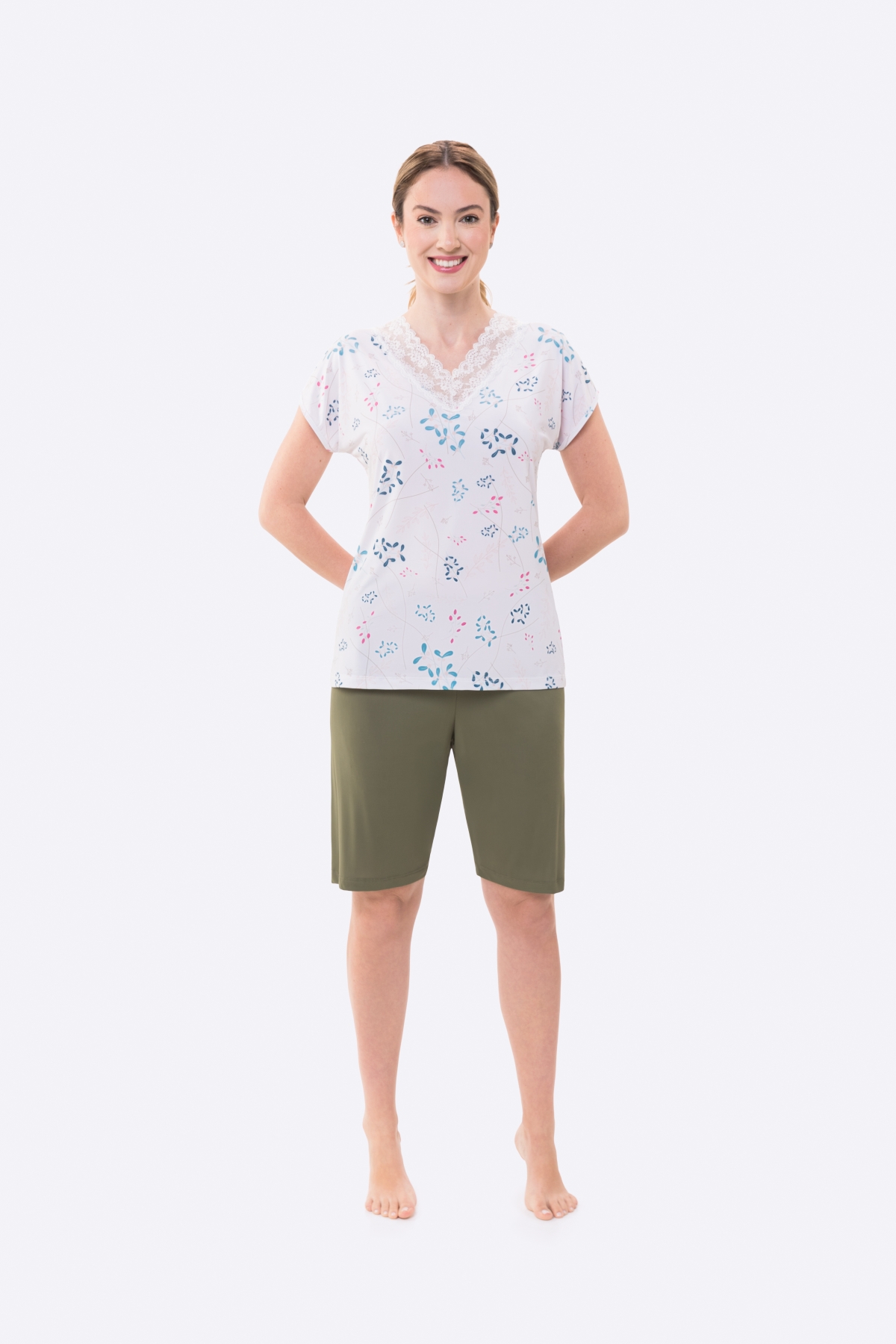 PIJAMA FEMININO MANGA CURTA COM RENDA E BERMUDA VERDE RAMOS - BOCEJINHO