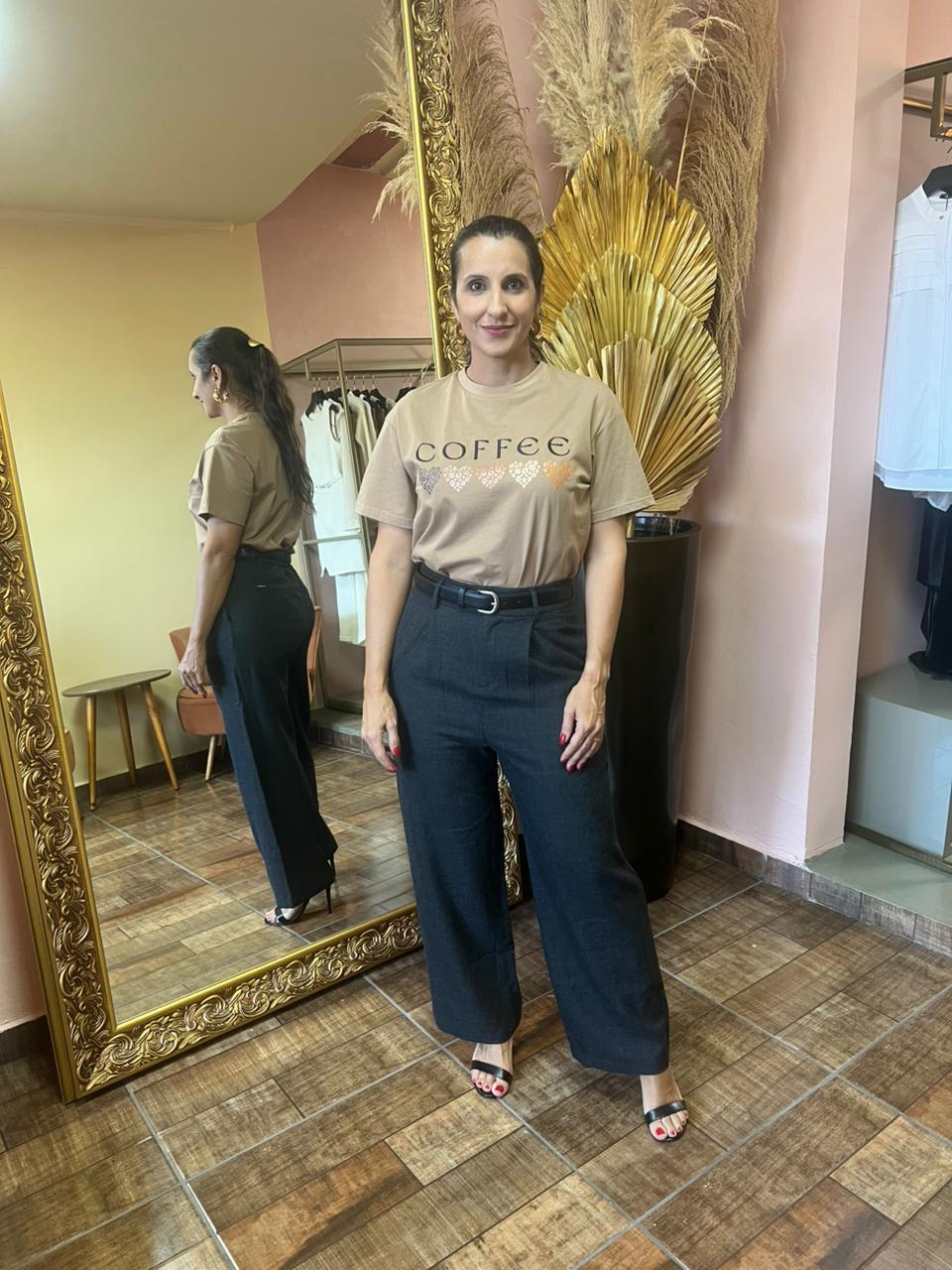 9038360LP033 - CAMISETA COFFEE CORACAO GRAOS