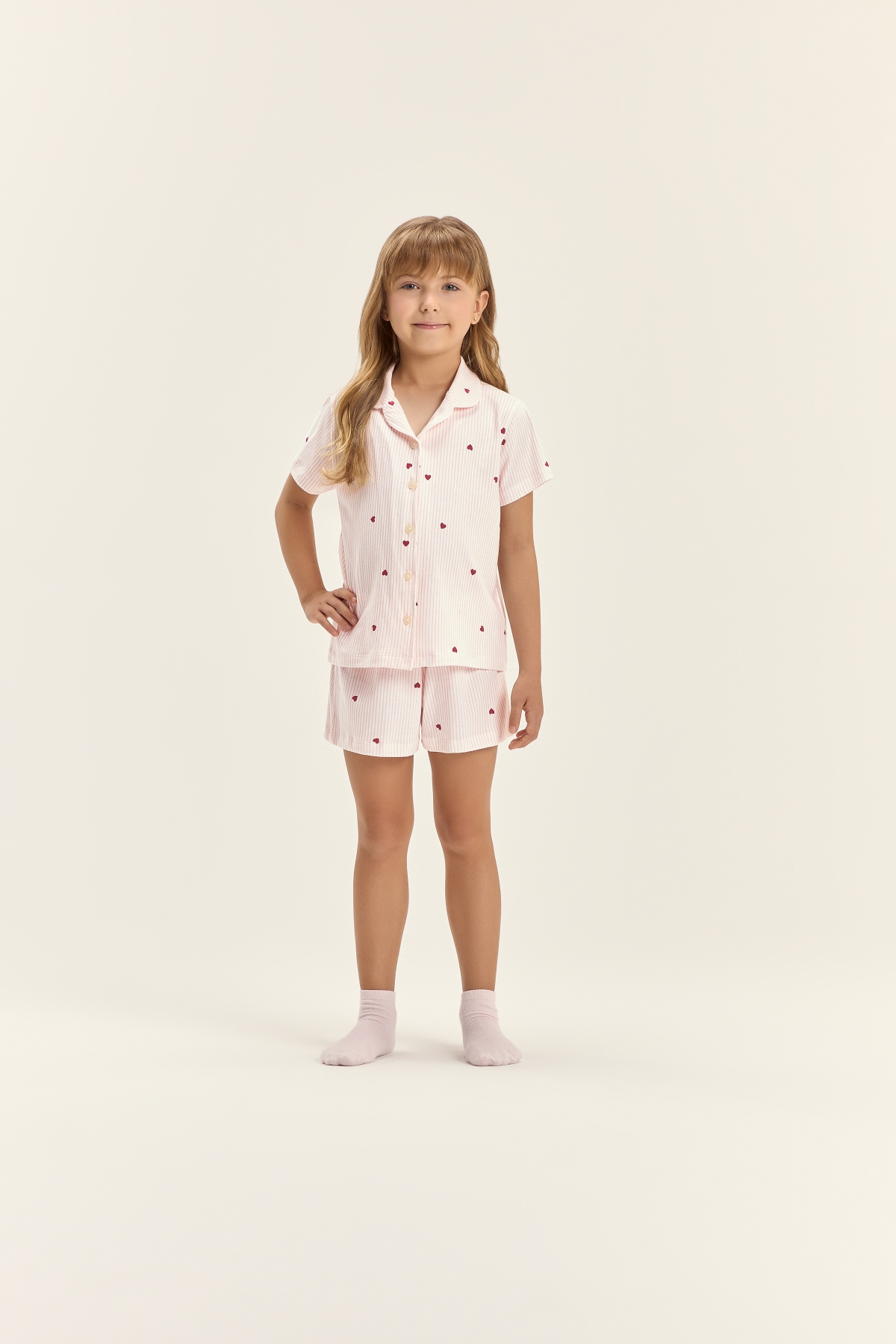 PIJAMA FEMININO INFANTIL MANGA CURTA COM BOT&Otilde;ES E SHORT LISTRADO ROSA - COR COM AMOR
