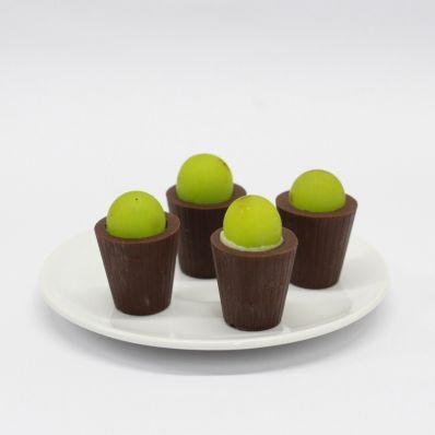 Copinho de Chocolate com Uva