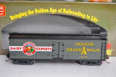 Roundhouse 84623 - HO 40 Pfaulder Milk Car Hoods Dairy