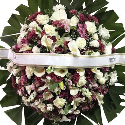 Coroa de Flores Mista de Flores Nobres
