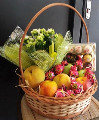 Cesta Caladiva com Ferrero