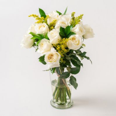 Arranjo de 15 Rosas Brancas em Vaso