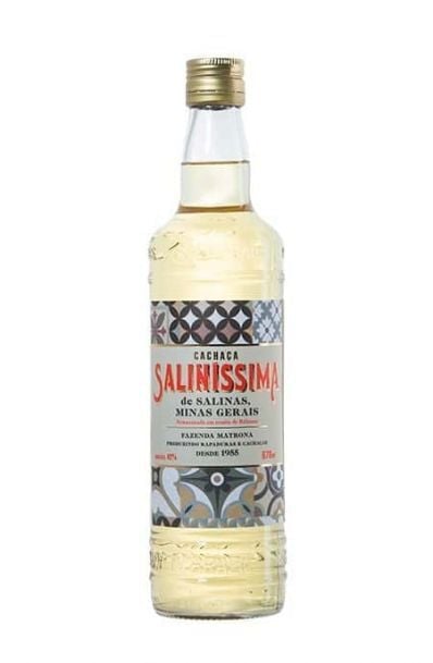 Cachaça Saliníssima Ouro 670ml