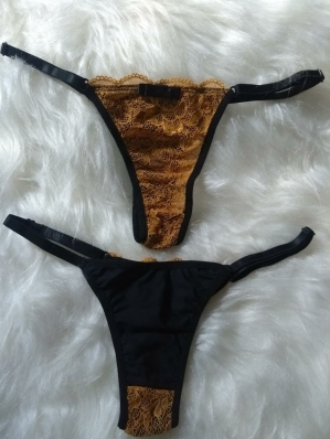 Calcinha Fio Preto com Dourado