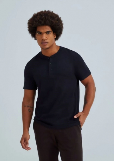 Camiseta Básica Henley Masculina Texturizada Hering