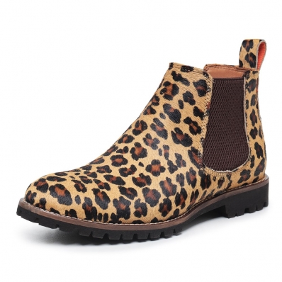 Botina Chelsea Feminina Couro Estampa de Onça Animal Print Solado Borracha Palmilha Gel Macia