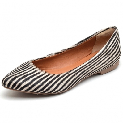 Sapatilha Estampa Zebra Couro Feminina Casual Estilosa Solado Borracha Bico Fino
