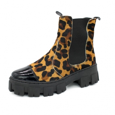 Bota Chelsea Tratorada Feminina Couro Animal Print Onça Plataforma Confortavel Dia a Dia