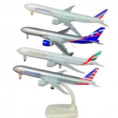 MINIATURA AVIÃO COMERCIAL BOEING AIRBUS METAL 1:350 20 CM