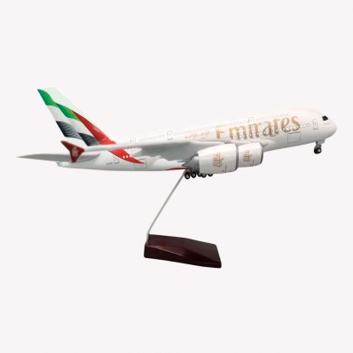 MINIATURA AVIÃO COMERCIAL RESINA