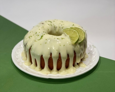 Bolinho Caseiro com Cobertura de Creme de Limão