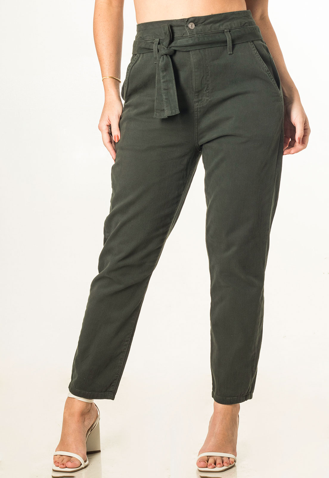 Calça Clochard Jeans Feminina Color Com Cinto E Cintura Alta