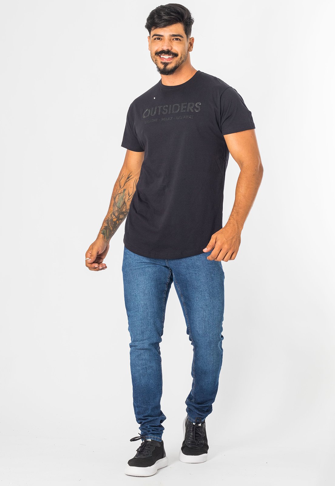 Camiseta Masculina Casual Slim Alongada Com Estampa De Gel